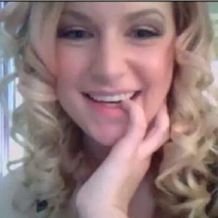 Rosallina Photo On Jungo Live