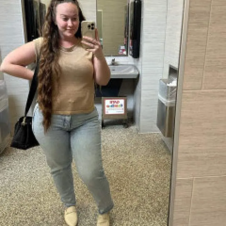 Evelyn Photo On Jungo Live