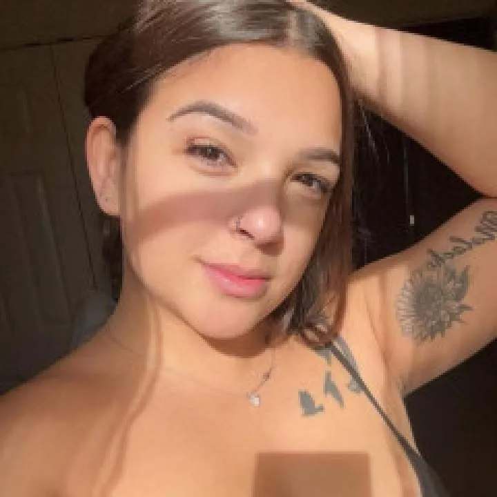 Cynthialester Photo On Jungo Live