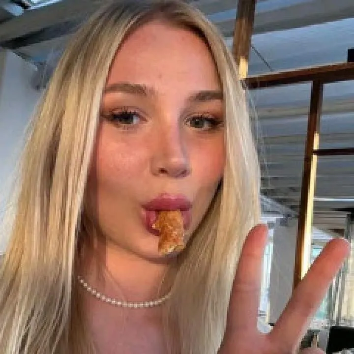 Cassandra Photo On Jungo Live