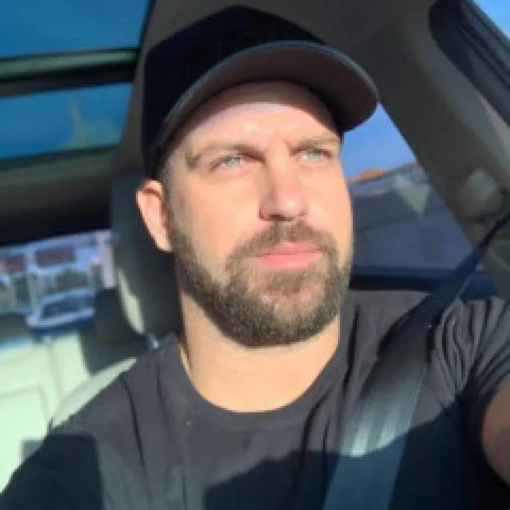 Gifford Photo On Jungo Live