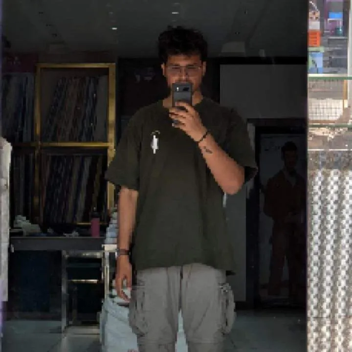 Yug Photo On Jungo Live