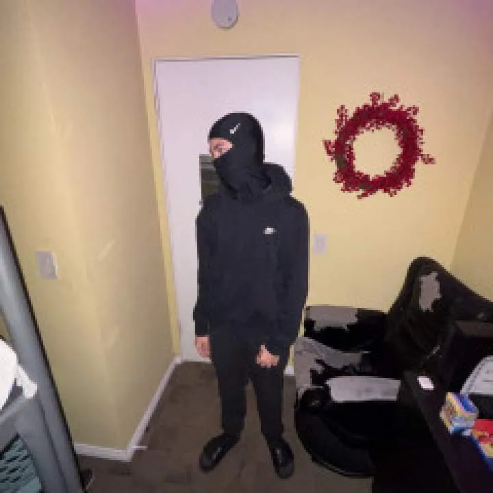 Chris Gonzales Photo On Jungo Live