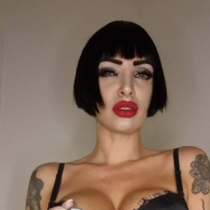 Mistress Photo On Jungo Live