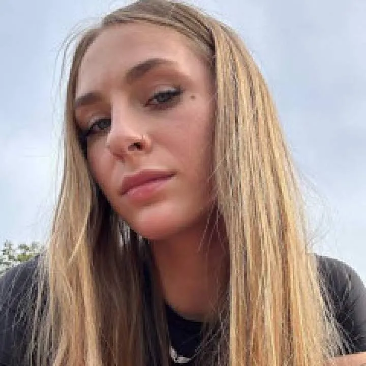 Sandra Brett Photo On Jungo Live