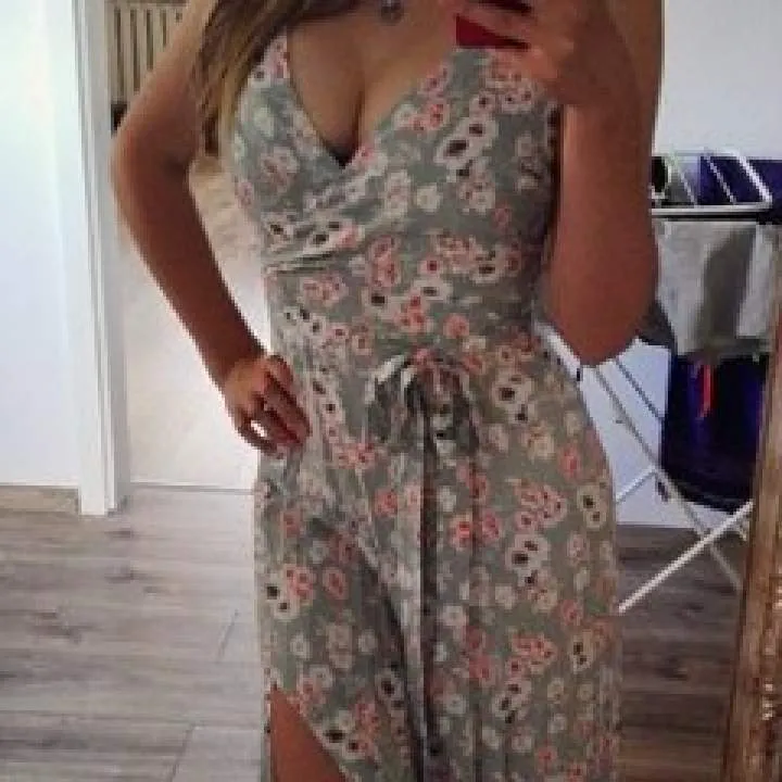 Ania Photo On Jungo Live