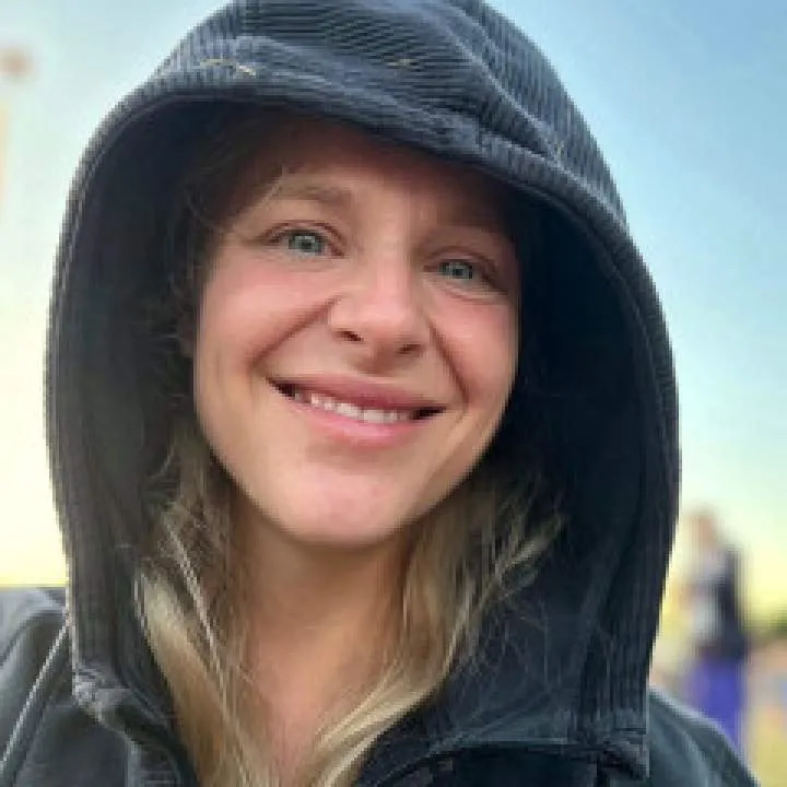 Tiny Elena Photo On Jungo Live