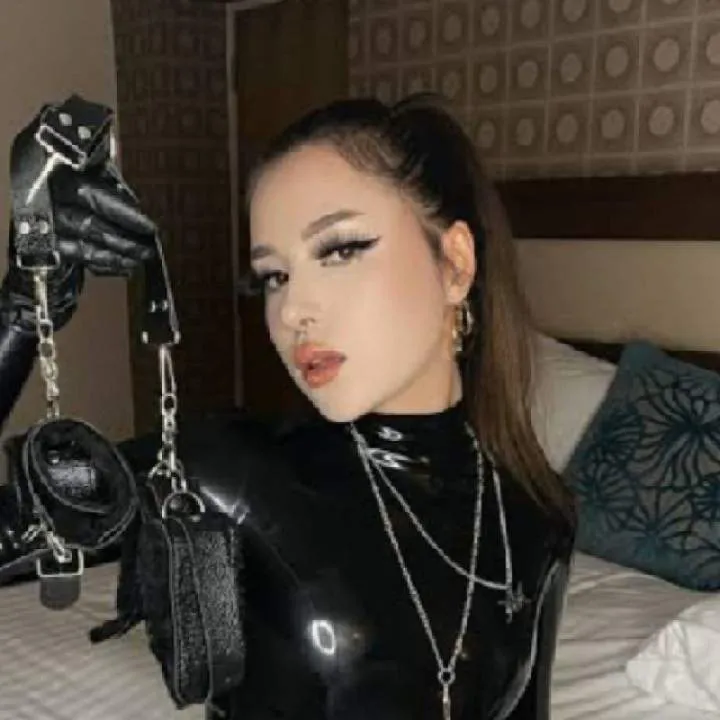 Mistress Alex Photo On Jungo Live
