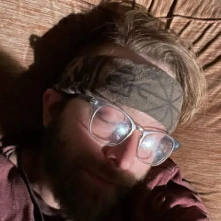 Captaind Photo On Jungo Live