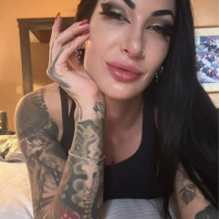 Mistress Damazonia Photo On Jungo Live