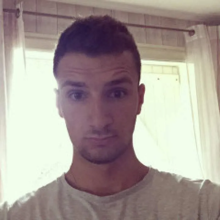 Arthur Dessaules Photo On Jungo Live