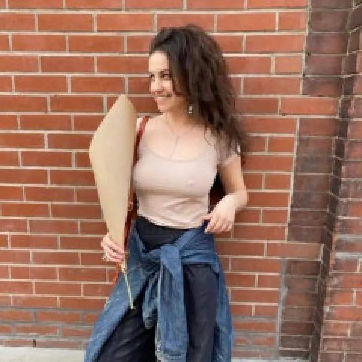 Caitlin Lowe Photo On Jungo Live