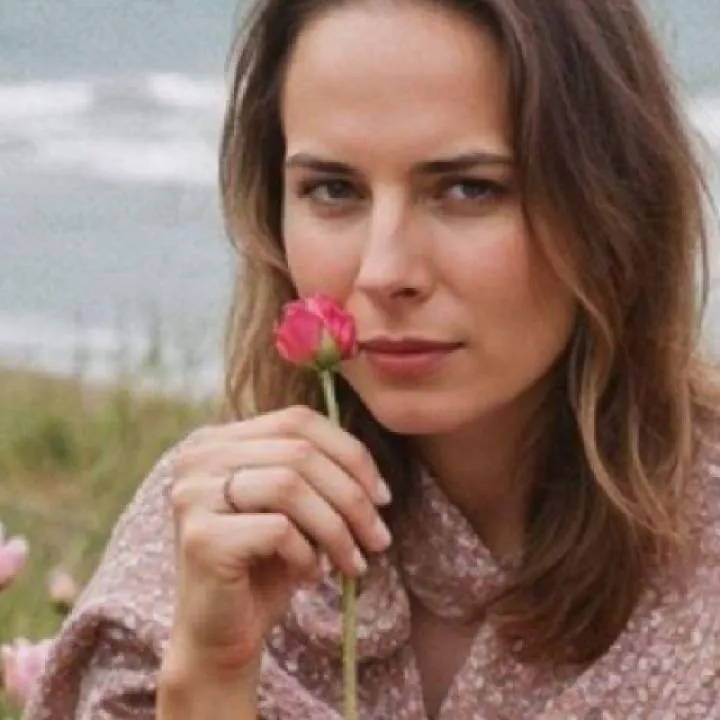 Senna Winters Photo On Jungo Live