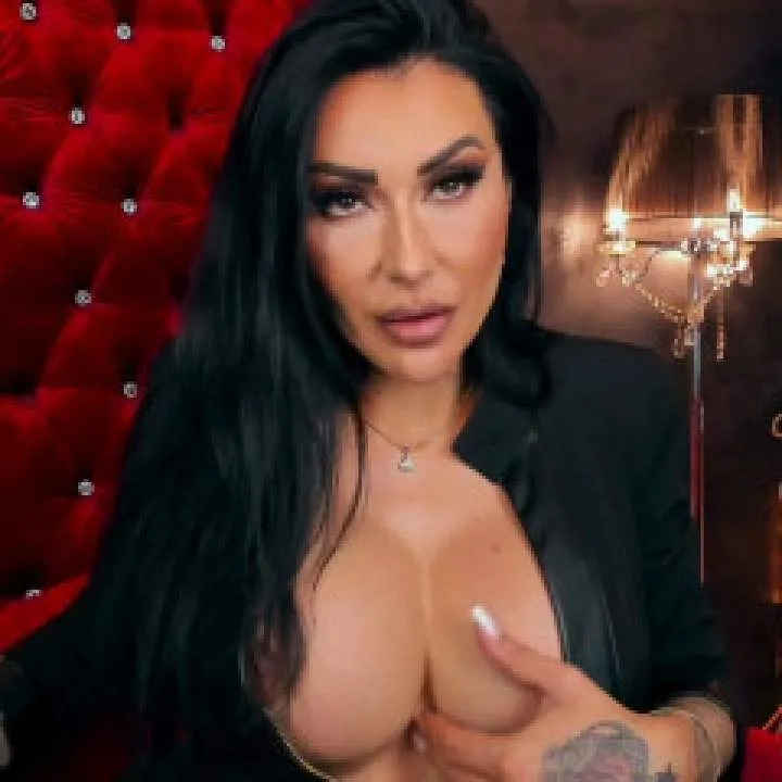 High Mistress Oana Kennaya Photo On Jungo Live