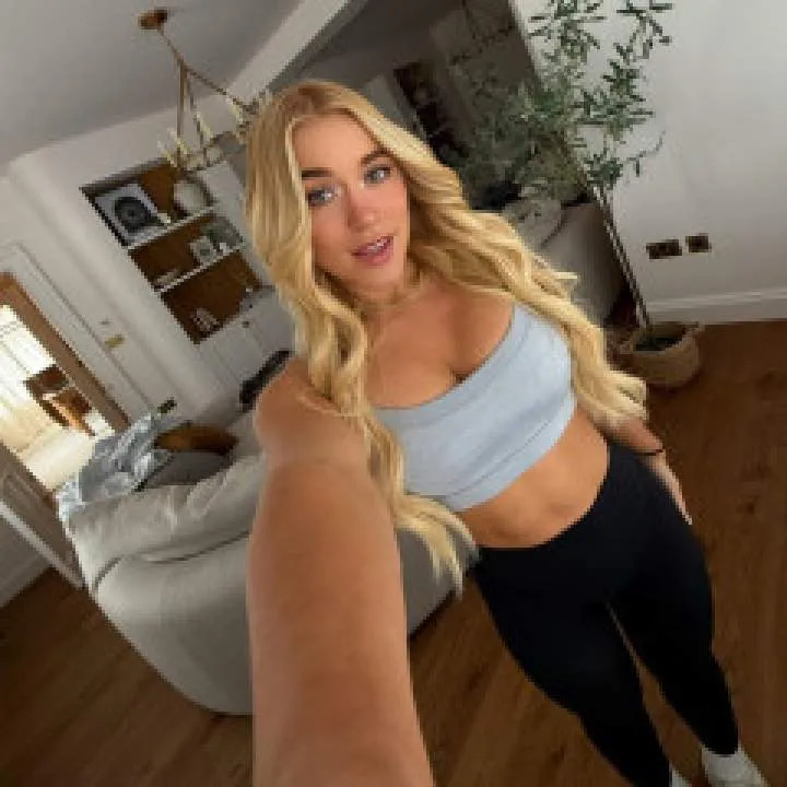 Mistress Kelly Photo On Jungo Live