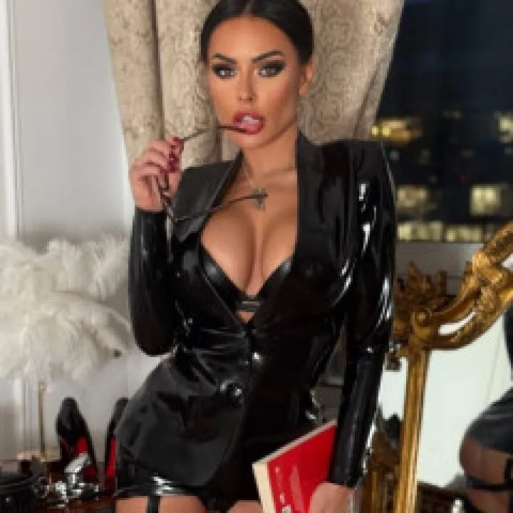 Mistressclara Photo On Jungo Live