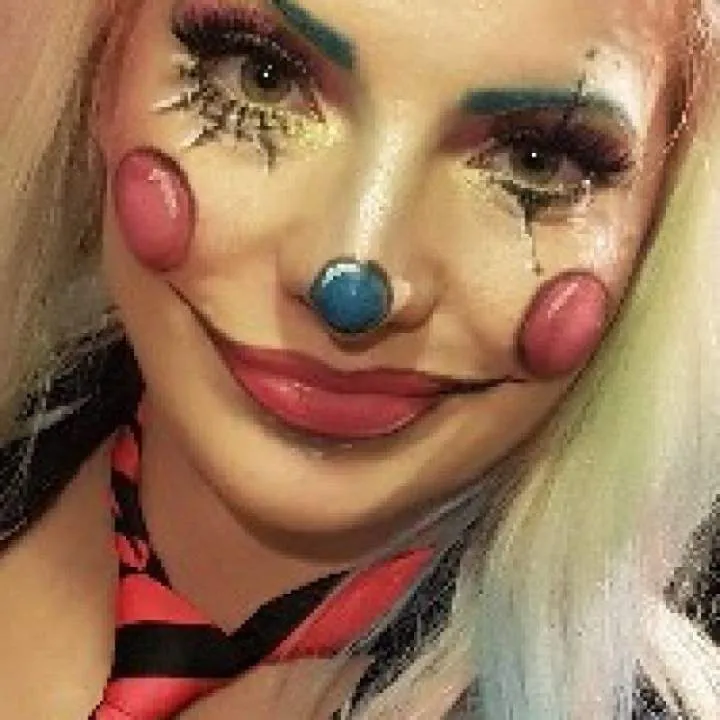 Mistressdivine Photo On Jungo Live