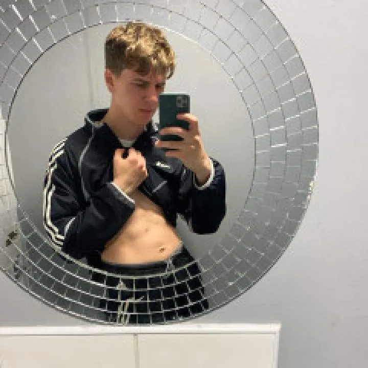 Max Photo On Jungo Live