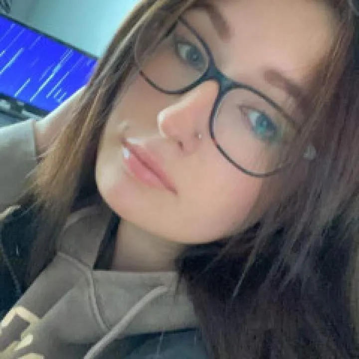 Berta Amalia Photo On Jungo Live