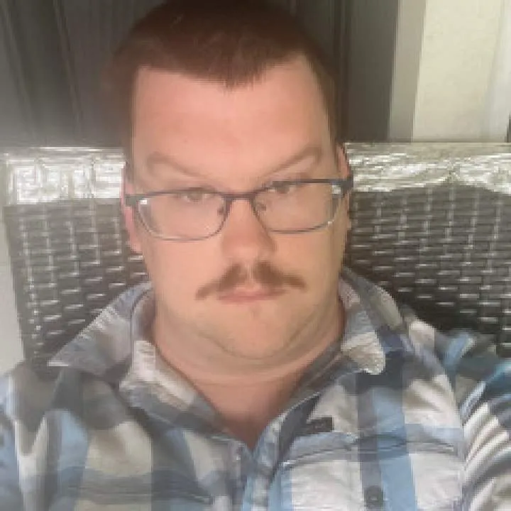 Julian Hatmaker Photo On Jungo Live