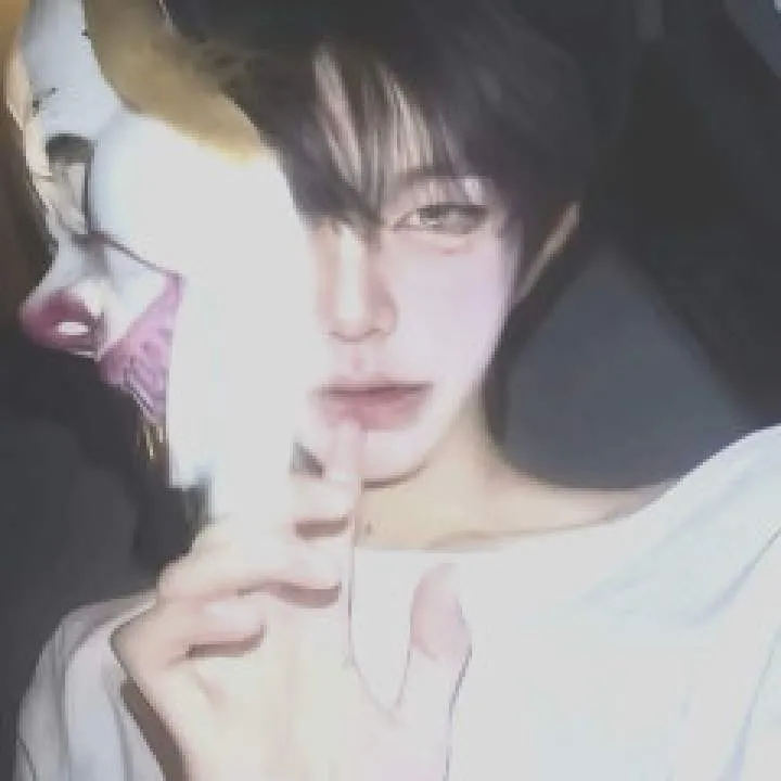 左少爷 Photo On Jungo Live