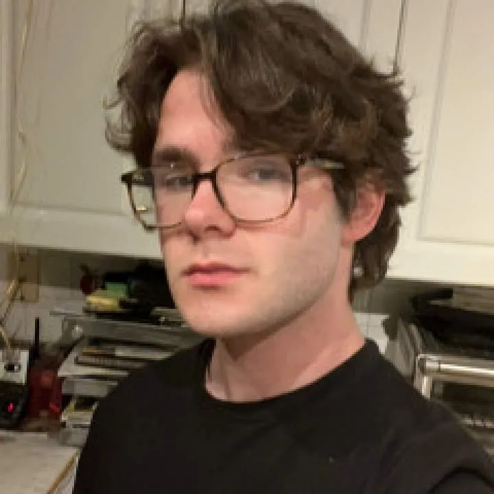 Ethan Photo On Jungo Live