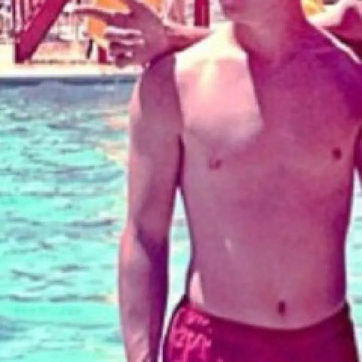 Sissy Photo On Jungo Live