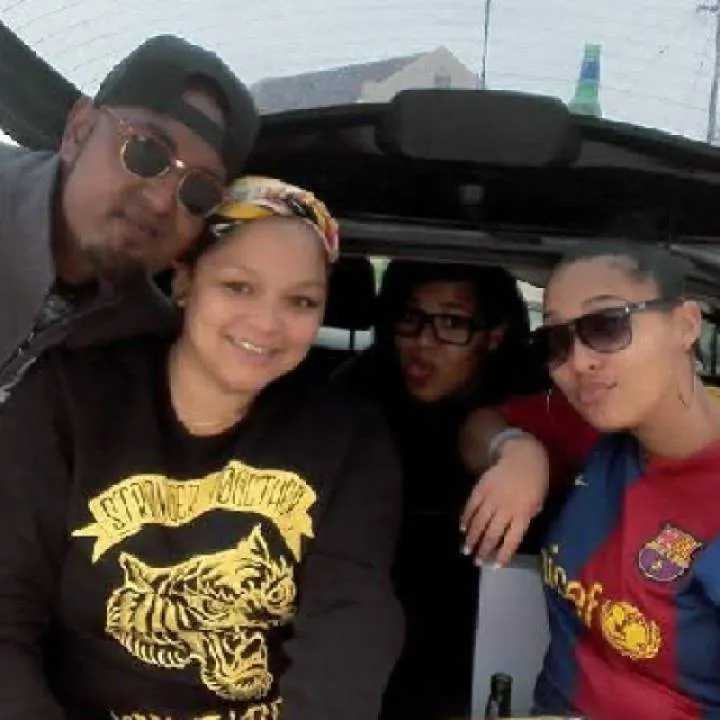 Hots Couple Photo On Jungo Live