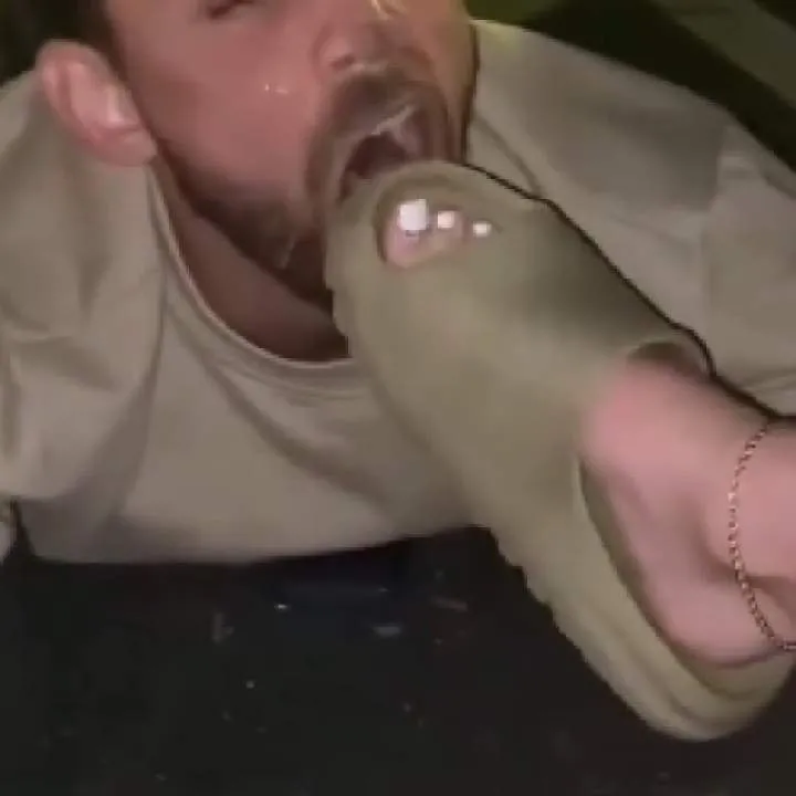 Submissive Photo On Jungo Live