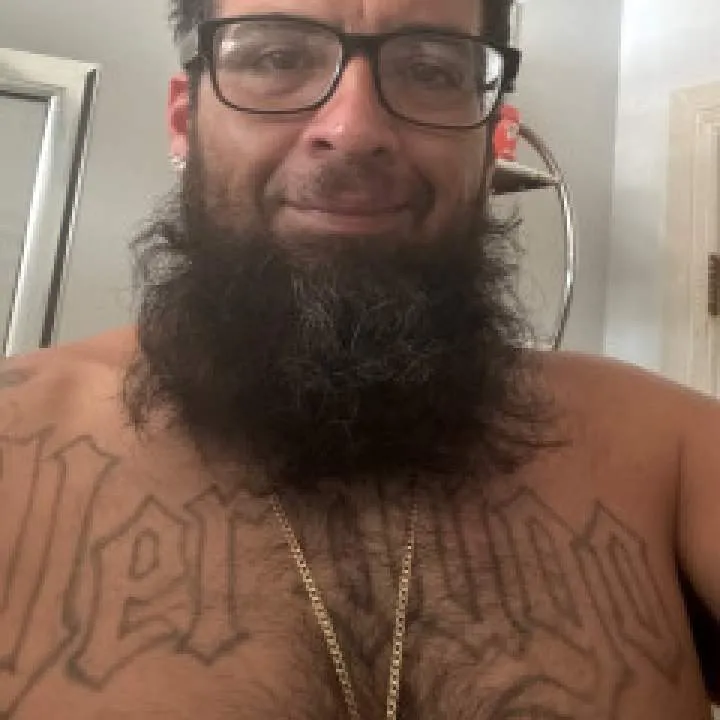 Hustle........ Photo On Jungo Live