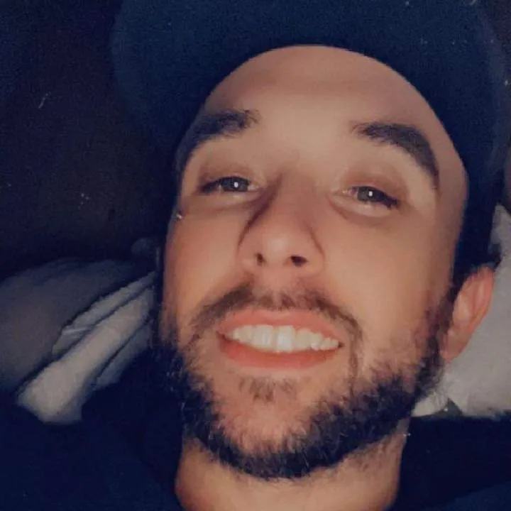 Ur_fav_d Photo On Jungo Live