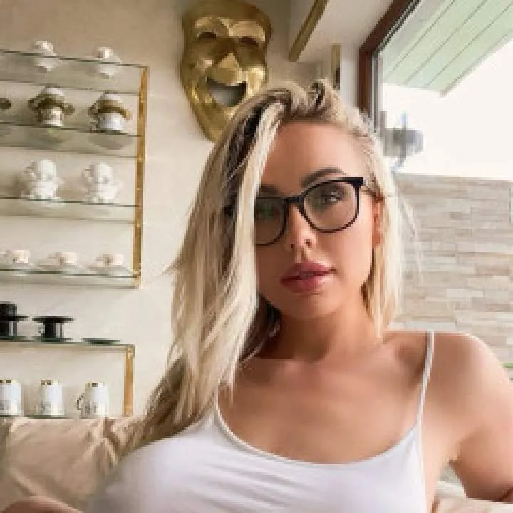 Merit Sandra Photo On Jungo Live