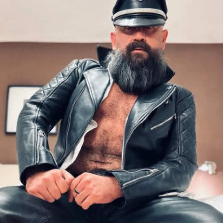 Leathersirjames Photo On Jungo Live
