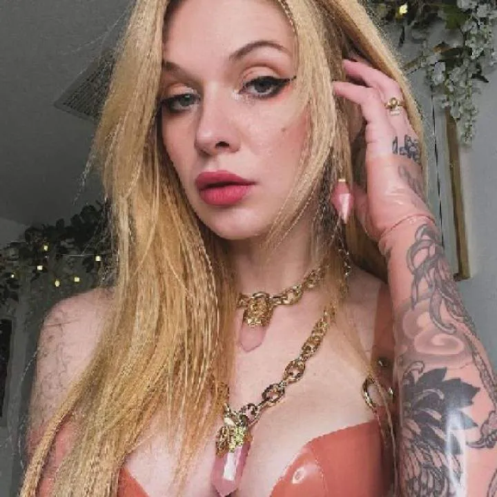 Fetishmistress Photo On Jungo Live