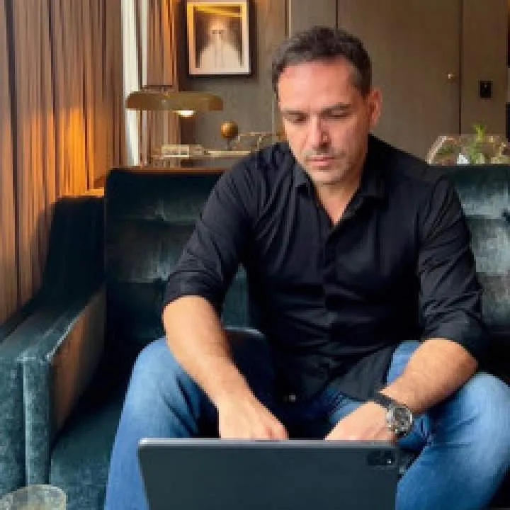 Tomas Photo On Jungo Live