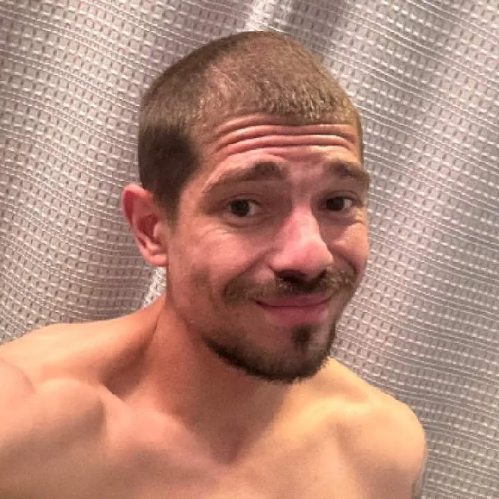 Aaron........ Photo On Jungo Live