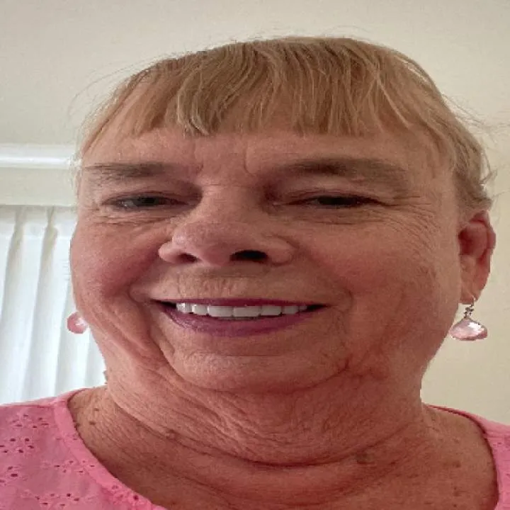 Caroline Photo On Jungo Live