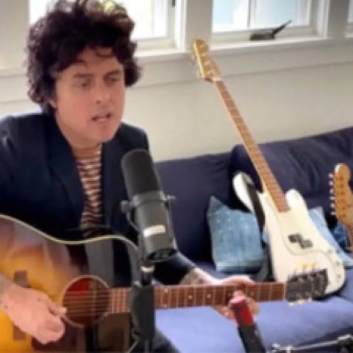 Billie Joe Armstrong Worried Photo On Jungo Live