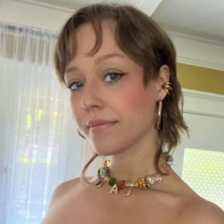 Sara Photo On Jungo Live