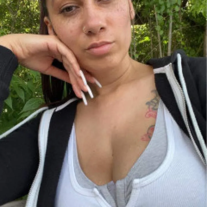 Misskatielewislars Photo On Jungo Live