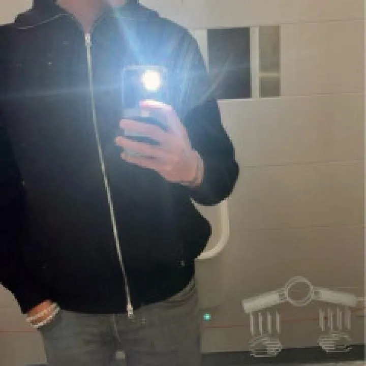 Mikeee Photo On Jungo Live