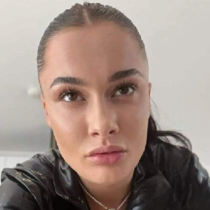 Kendra Endura Photo On Jungo Live