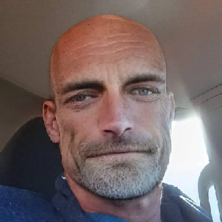 Skelly Photo On Jungo Live