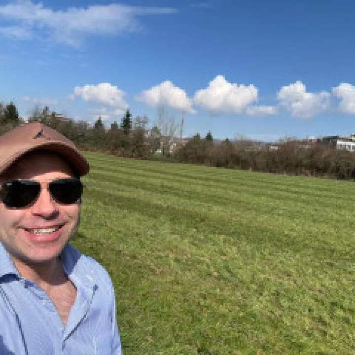 Slafro Photo On Jungo Live