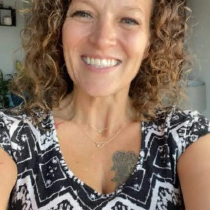 Thick Sharon Photo On Jungo Live