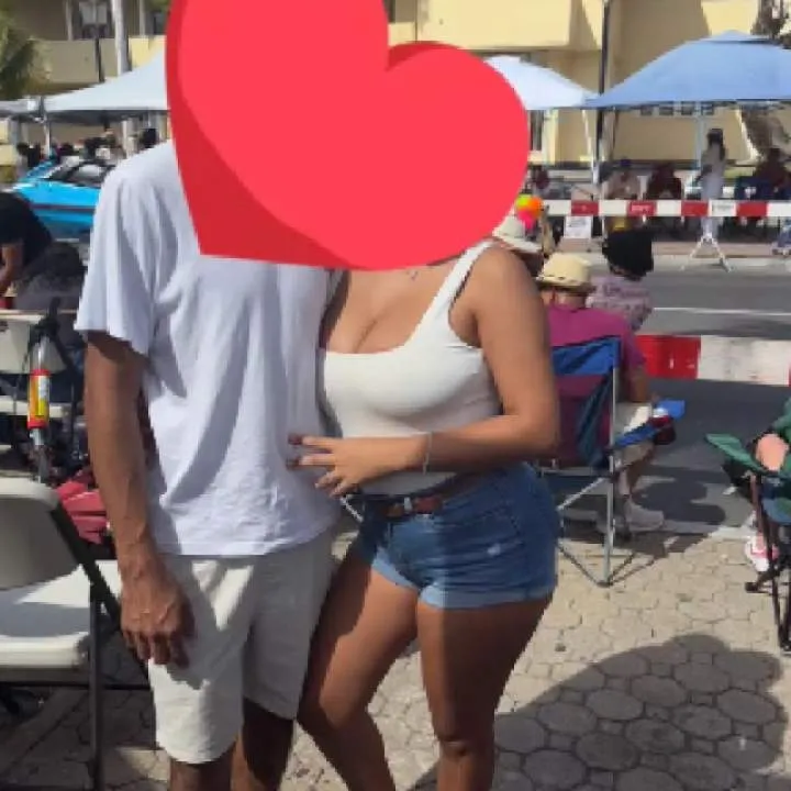 ........couple Photo On Jungo Live