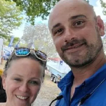 Adam & Katie Photo On Jungo Live