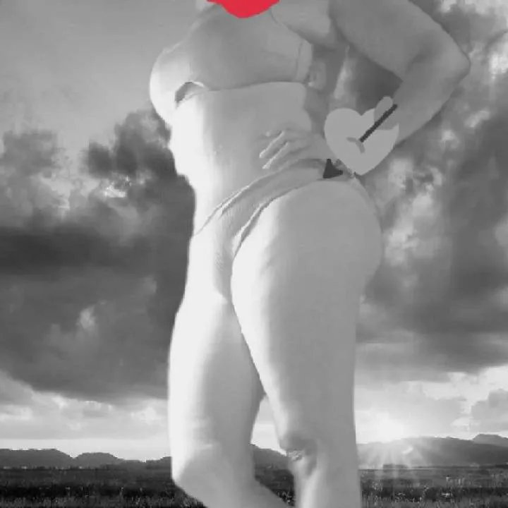 Bely Photo On Jungo Live