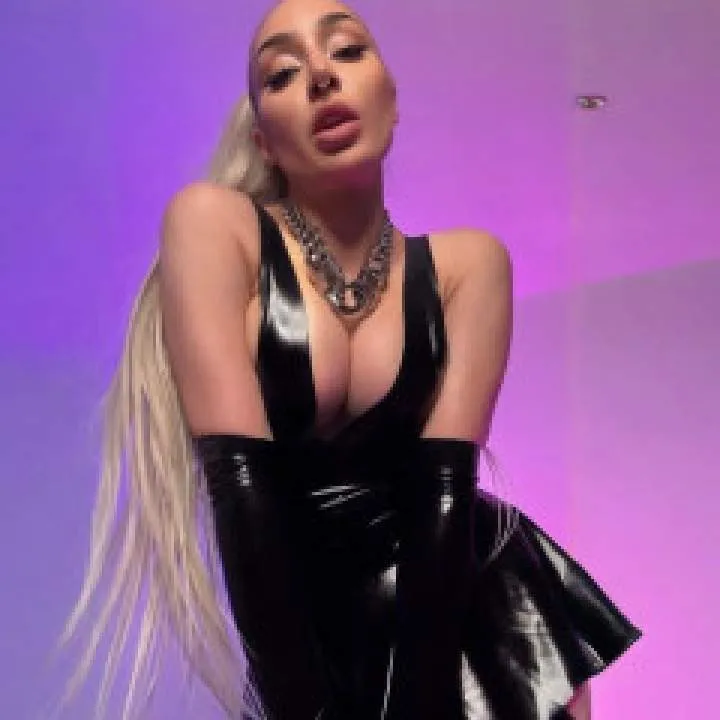 Mistress Katie Photo On Jungo Live