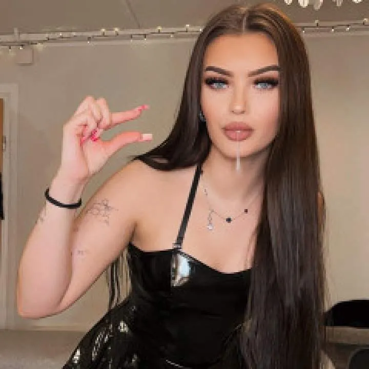 Miatress Rosie Photo On Jungo Live